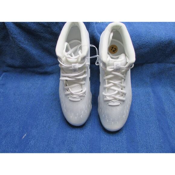 NEW Under Armour Spotlight Franchise 4 3027293-100 Football Cleat Wht/Slvr Sz 12 - Picture 2 of 3